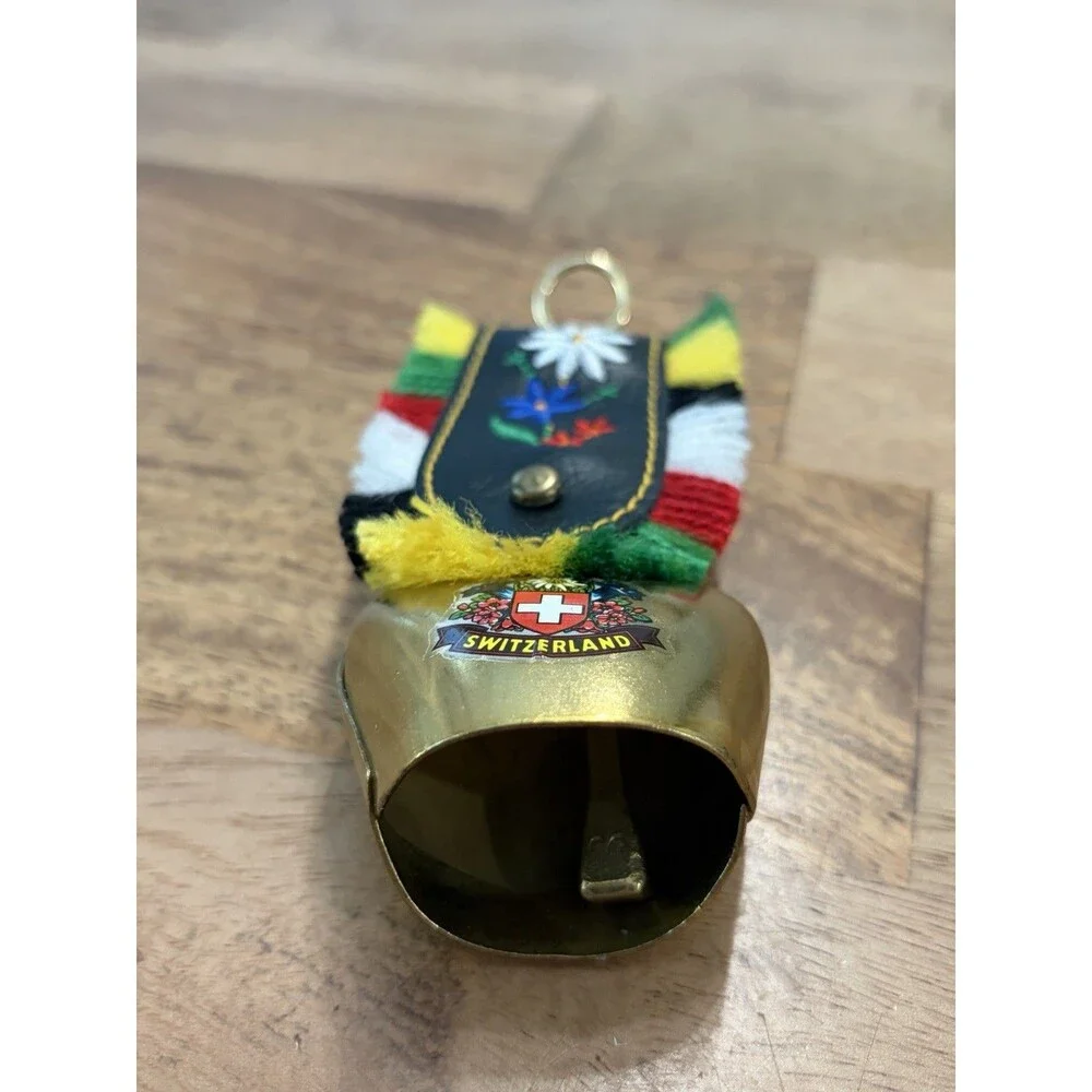 Vintage Switzerland BellTravel SouvenirKeychain Key RingChain 3.5